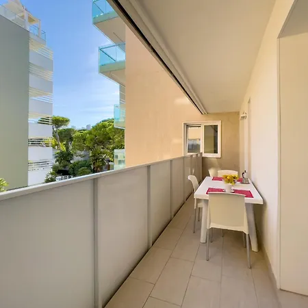 Fiore-10 By Interhome