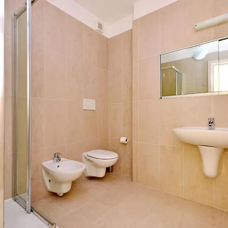 Apartamento Fiore-10 By Interhome *